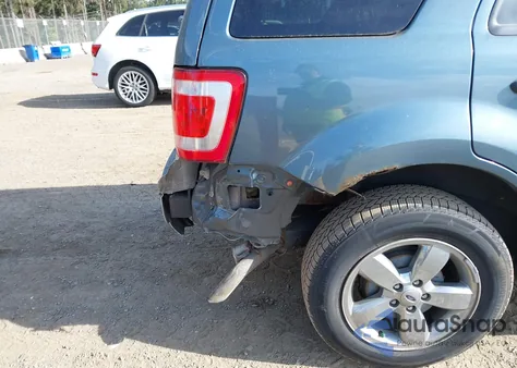 2011 Ford Escape Xlt z USA, uszkodzony, nr VIN 1FMCU9DG1BKA68288